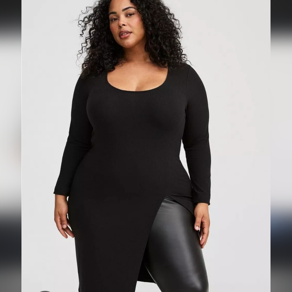 Torrid Supersoft Scoop Neck Asymmetrical Top Nwt Size 2 (2X)